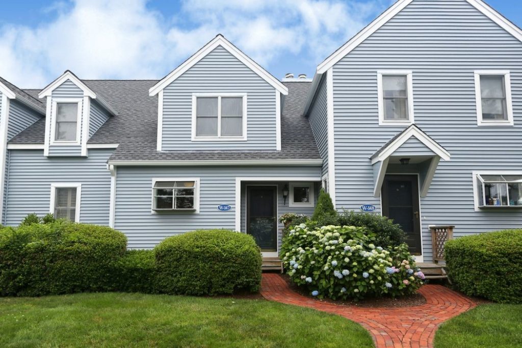 Deer Crossing Condominium Mashpee, MA