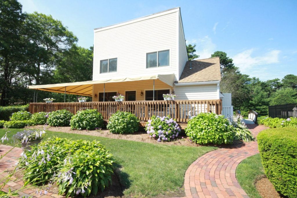 Deer Crossing Condominium Mashpee, MA